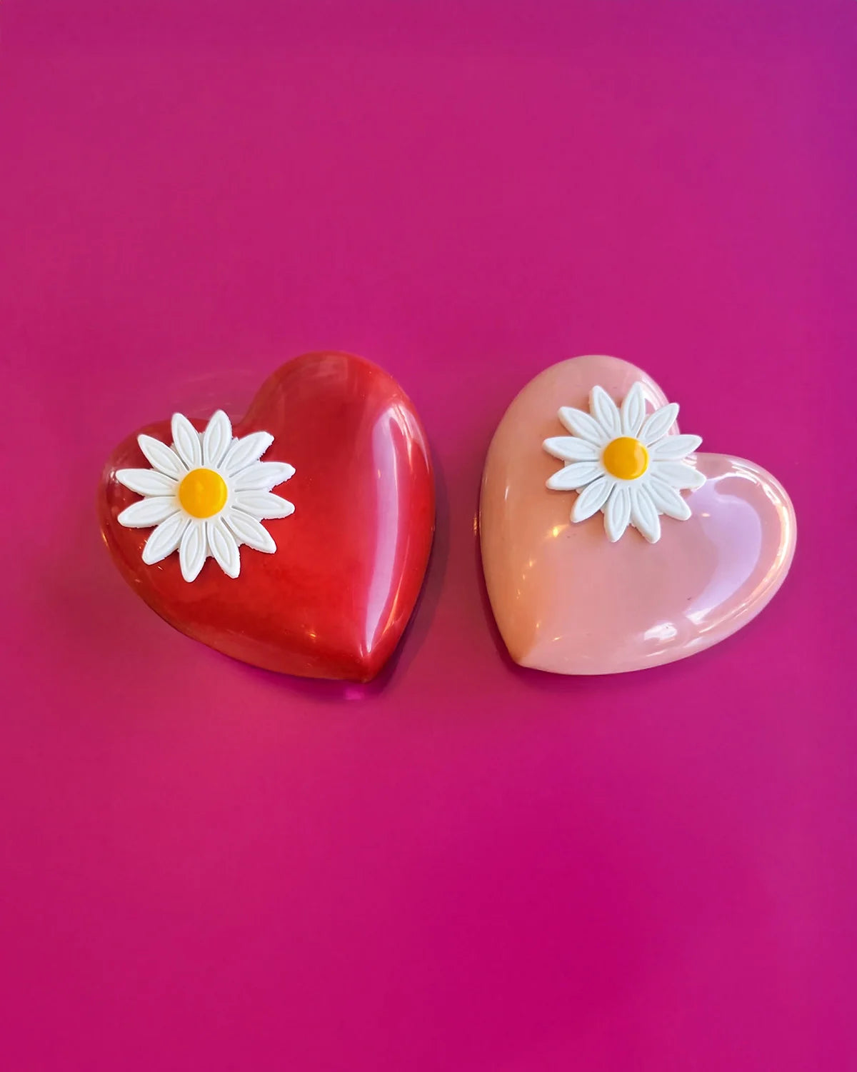 Grand cœur et bonbons en chocolat